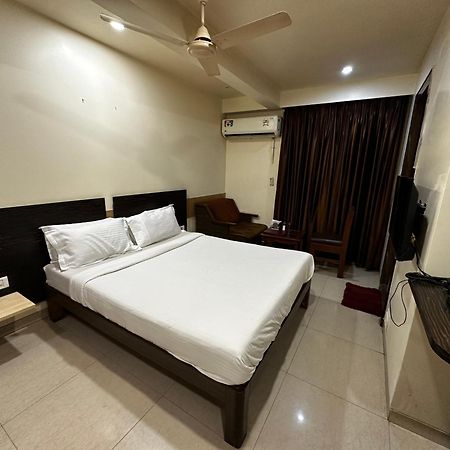 The Saffron Suites Sasupāda 外观 照片